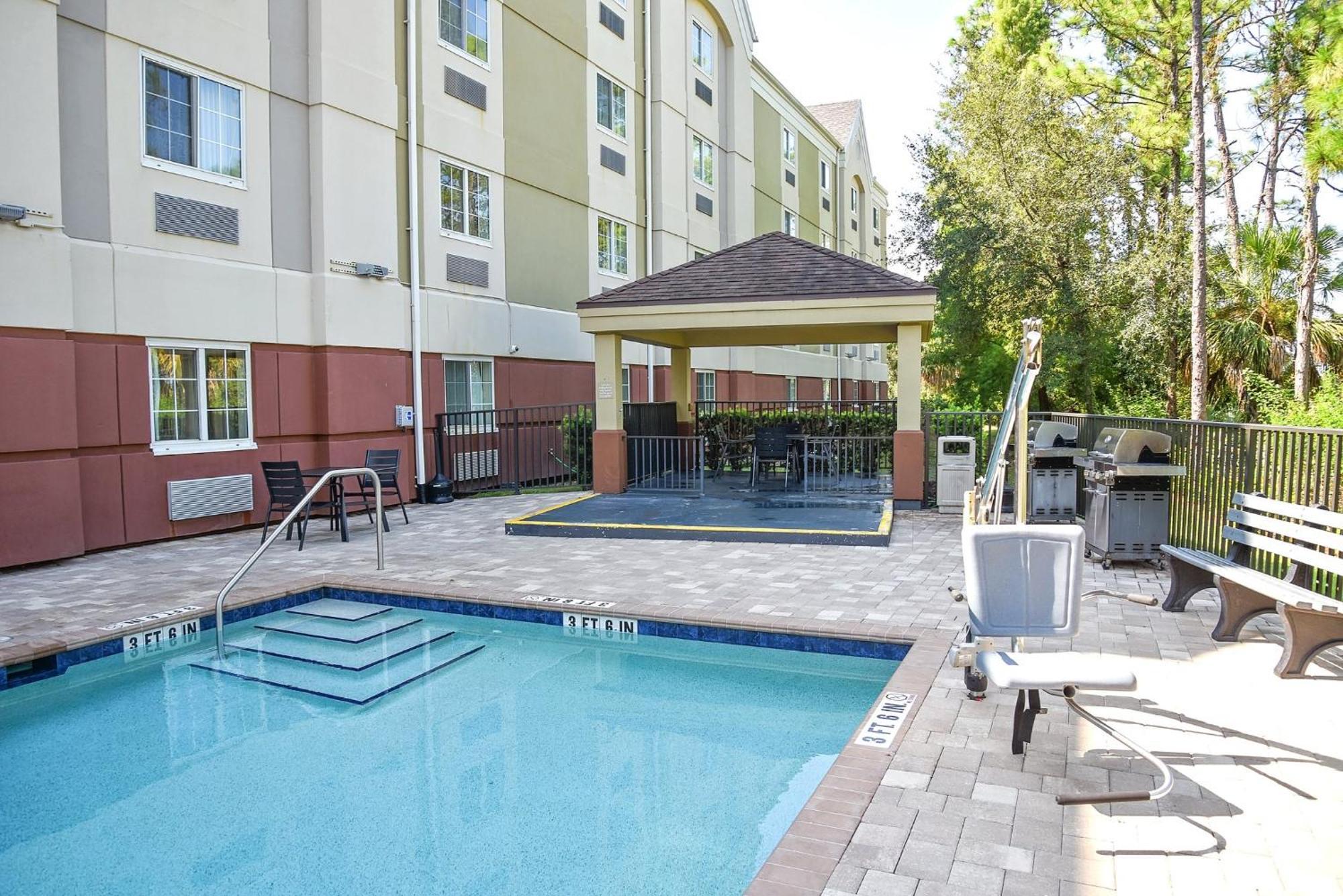 Candlewood Suites Fort Myers Interstate 75 By Ihg Exteriér fotografie