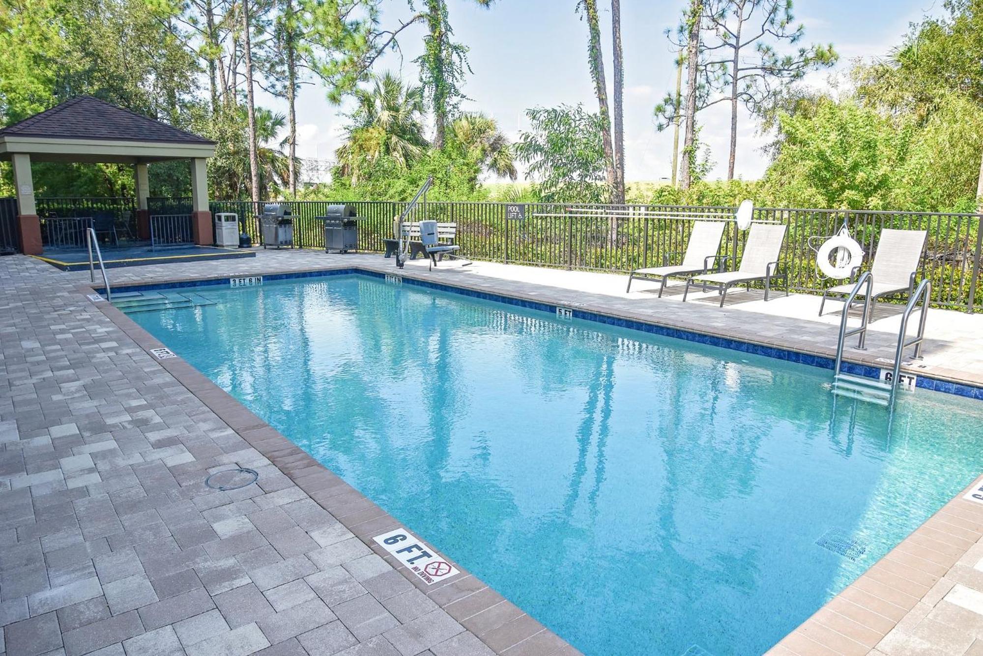 Candlewood Suites Fort Myers Interstate 75 By Ihg Exteriér fotografie